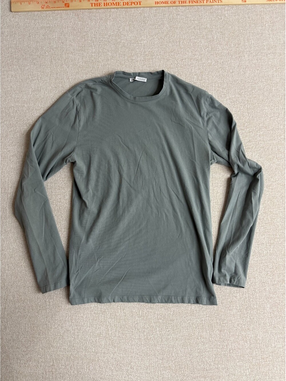 Zara Men's Long Sleeve Crewneck T-Shirt Gray/Sage Green Size Medium